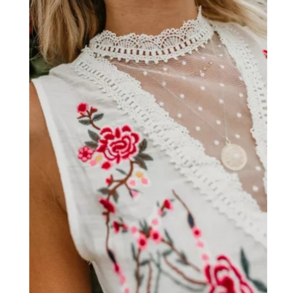 🔥New boutique embroidered babydoll top - Picture 4 of 13
